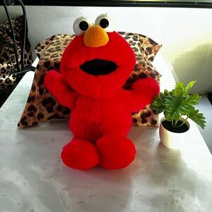 Elmo stuffed animal